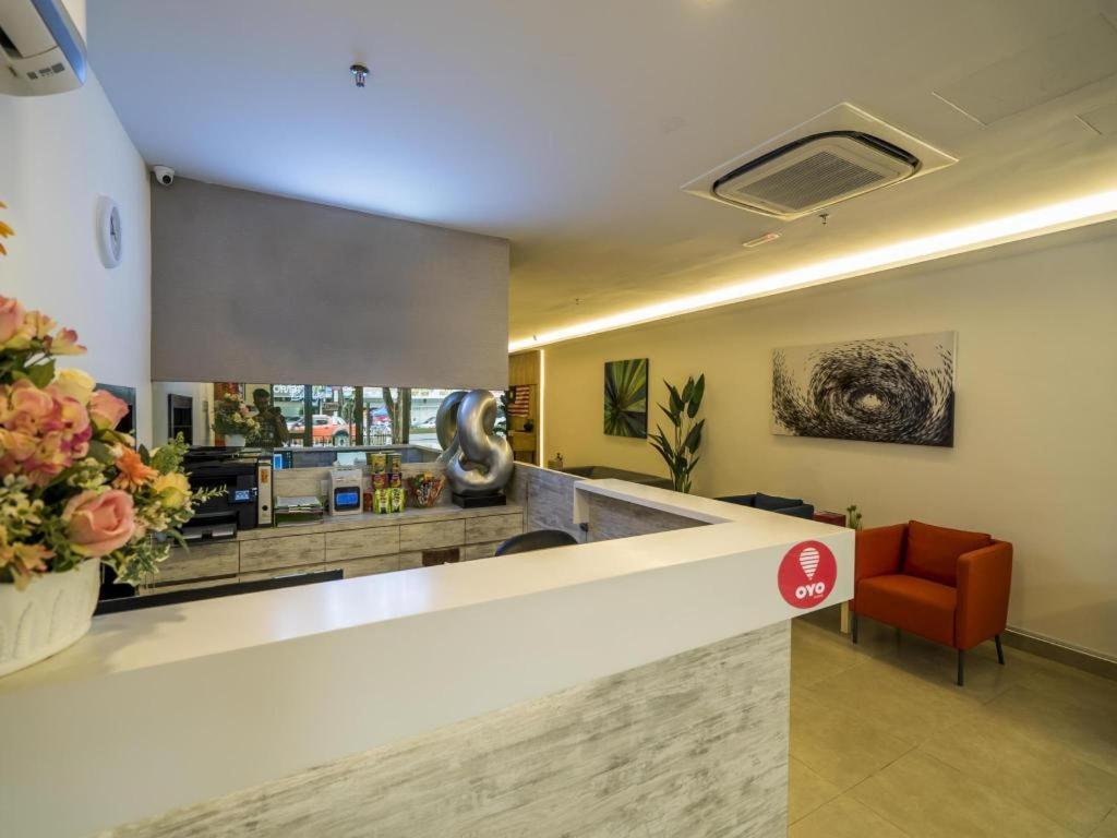 Oyo 264 City Edge Hotel Куала-Лумпур Екстер'єр фото